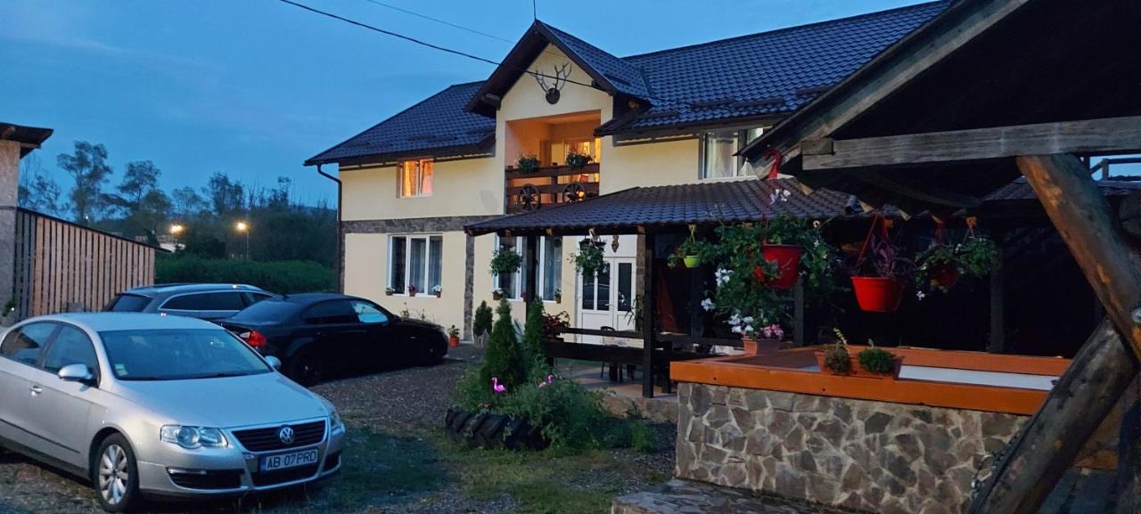 La Ionica Rozavlea Mm Hotell Eksteriør bilde